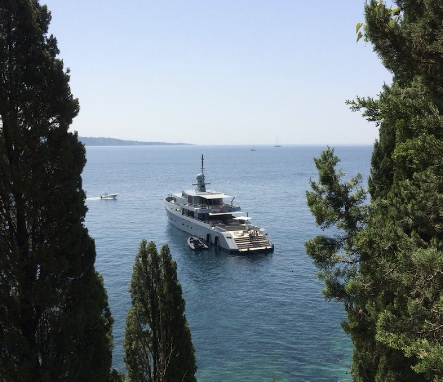 SUPERYACHT TRAINING - MOVING UP THE RANKS 